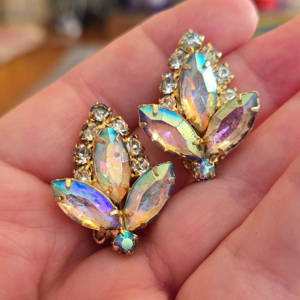 Aurora Borealis Rhinestone Clip Earrings Vintage 1in Mother of Bride Wedding